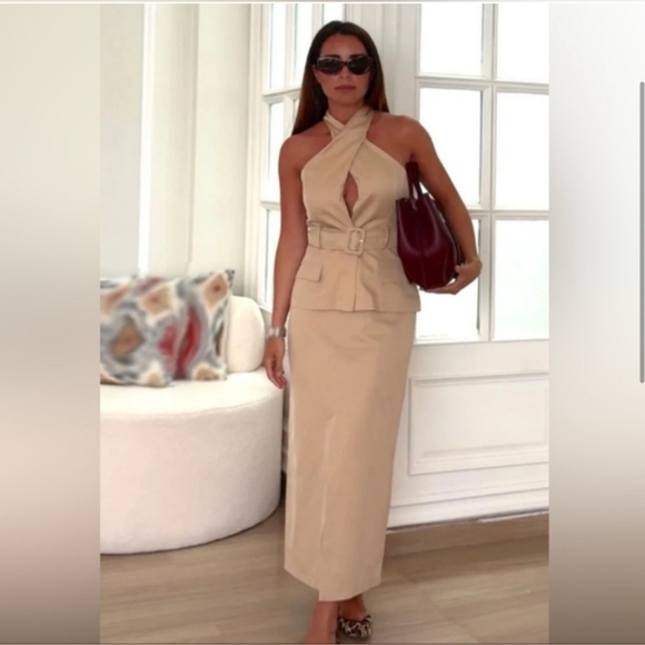 Zara Dresses & Skirts - Zara Crossover Midi Dress With Belt